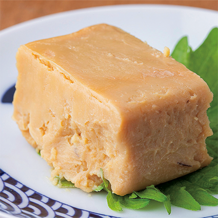 山本本店の豆腐の味噌漬け